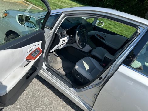 Used 2010 Lexus HS 250h image 10