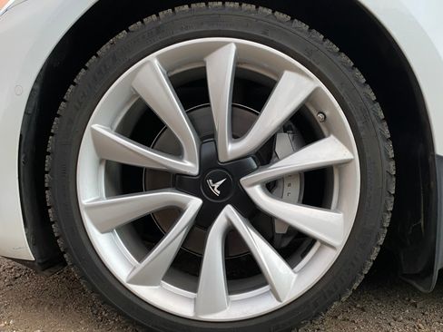 Used 2019 Tesla Model 3 Long Range AWD/4WD image 16