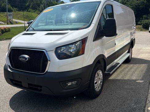 Used 2025 Ford Transit 250 Low Roof w/ Exterior Upgrade Package RWD image 4