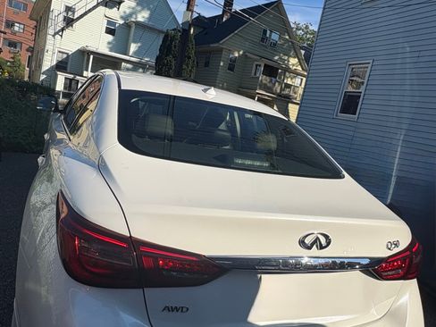 Used 2018 INFINITI Q50 Luxe w/ Cargo Package (L95) AWD/4WD image 2