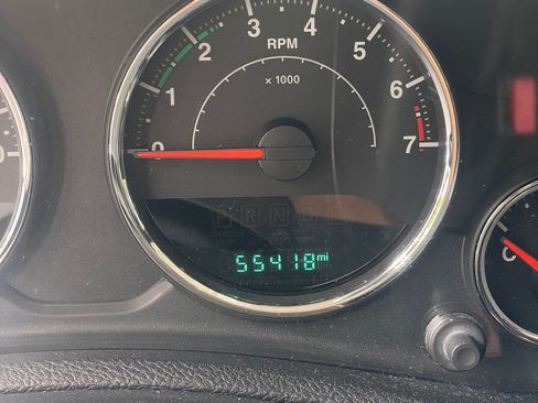 Used 2015 Jeep Wrangler Sport AWD/4WD image 13