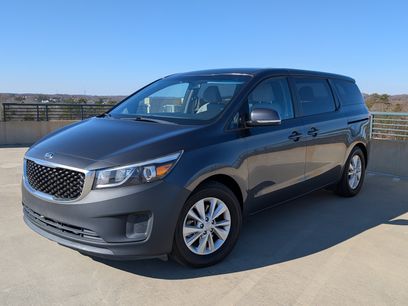 Used 2017 Kia Sedona LX