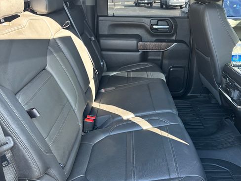Used 2022 GMC Sierra 2500 Denali image 15
