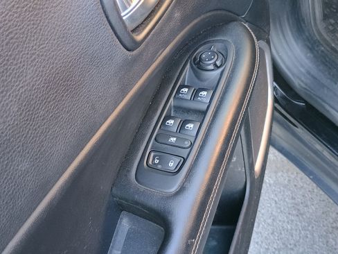 Used 2018 Jeep Compass Latitude w/ Popular Equipment Group AWD/4WD image 20
