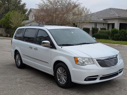 Used 2014 Chrysler Town & Country Touring-L w/ Driver Convenience Group