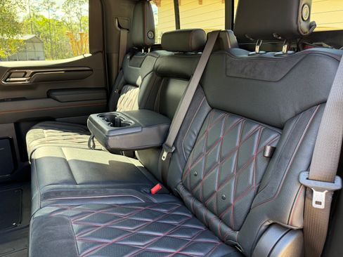 Used 2023 GMC Sierra 1500 AT4 w/ AT4 Premium Package image 8