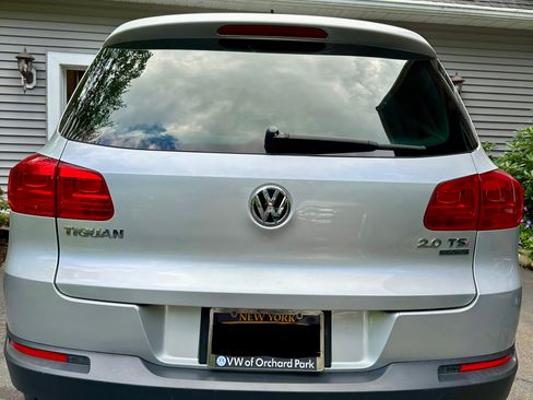 Used 2012 Volkswagen Tiguan S AWD/4WD image 15