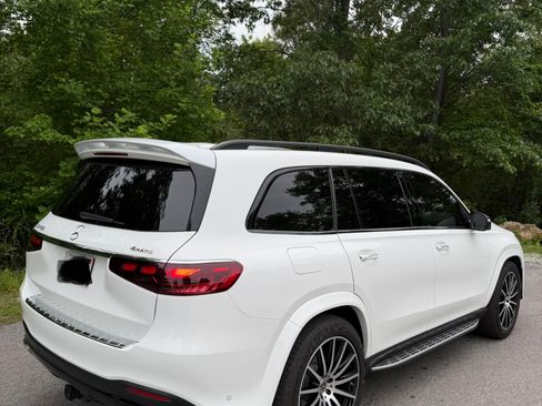 Used 2024 Mercedes-Benz GLS 450 4MATIC image 6