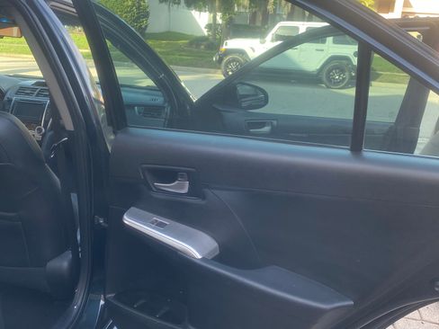 Used 2013 Toyota Camry SE w/ Leather Pkg FWD image 32