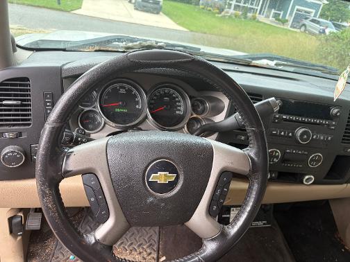 Used 2010 Chevrolet Silverado 1500 2WD Crew Cab Hybrid image 7