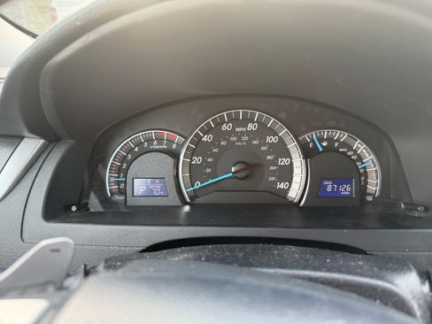 Used 2013 Toyota Camry SE image 9