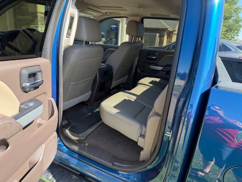 Used 2018 Chevrolet Silverado 1500 LTZ Z71 w/ LTZ Plus Package AWD/4WD image 14