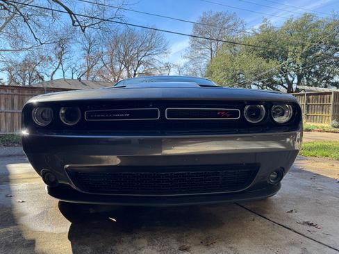 Used 2015 Dodge Challenger R/T w/ Quick Order Package 22B R/T image 8