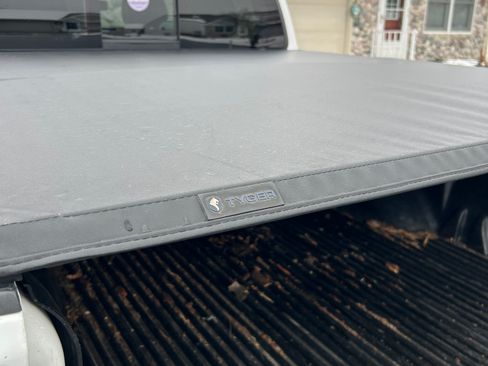 Used 2017 Chevrolet Colorado Z71 image 12