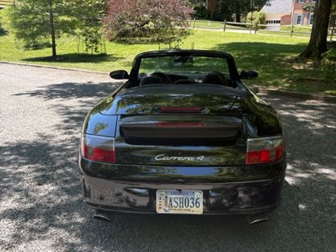 Used 2002 Porsche 911 Carrera 4 AWD/4WD image 10