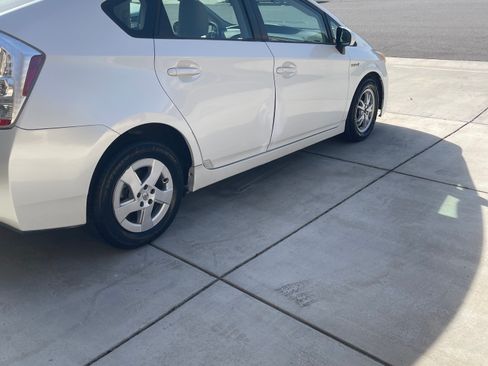 Used 2011 Toyota Prius Two w/ Preferred Accessory Pkg image 5