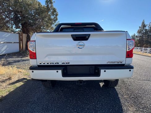 Used 2019 Nissan Titan PRO-4X w/ Pro-4x Convenience Package image 8