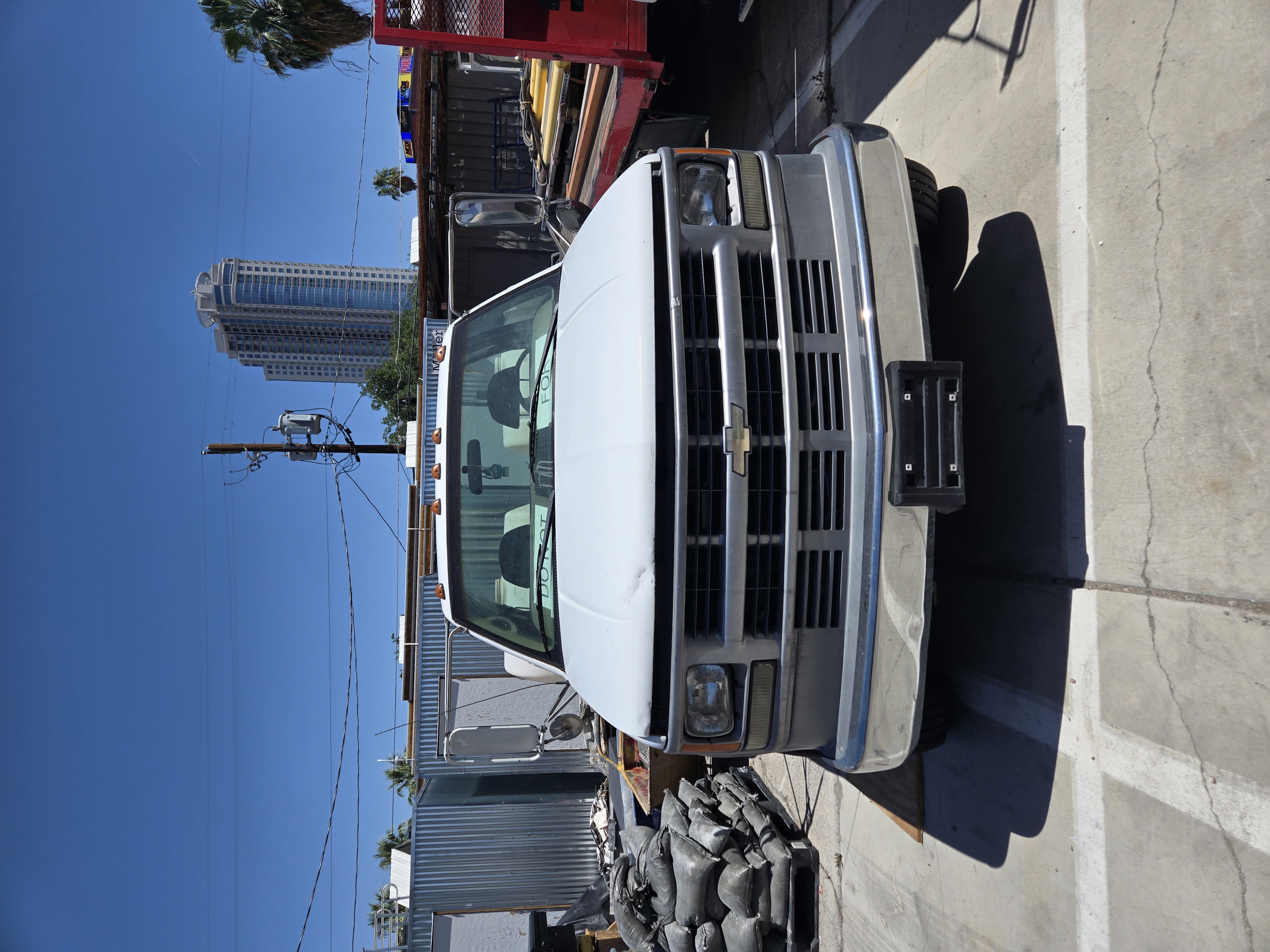 Used 2000 Chevrolet Silverado 3500 2WD Regular Cab HD image 1