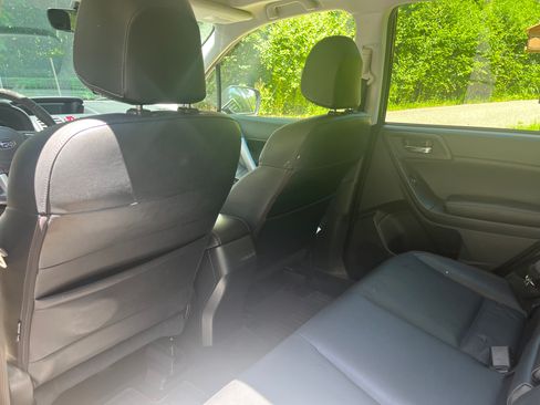 Used 2017 Subaru Forester 2.5i Limited AWD/4WD image 17