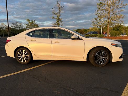 Used 2015 Acura TLX FWD image 1