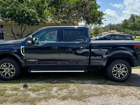Used 2022 Ford F250 Lariat w/ Lariat Value Package AWD/4WD image 6