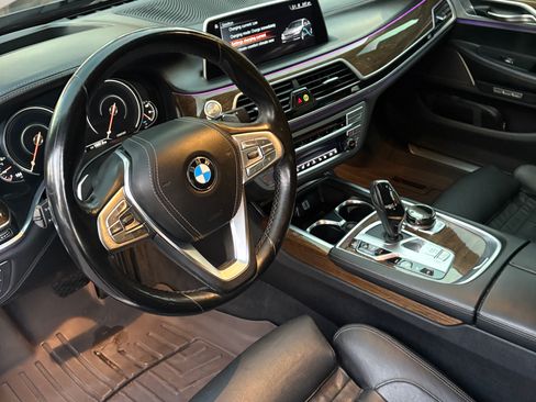 Used 2017 BMW 740e xDrive image 9