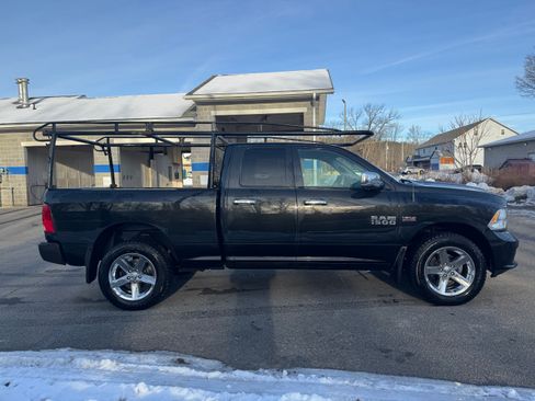 Used 2017 RAM 1500 Express w/ Express Value Package image 4