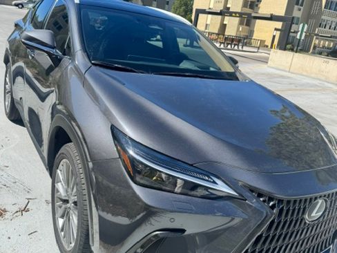 Used 2025 Lexus NX 350 AWD w/ Luxury Package image 6