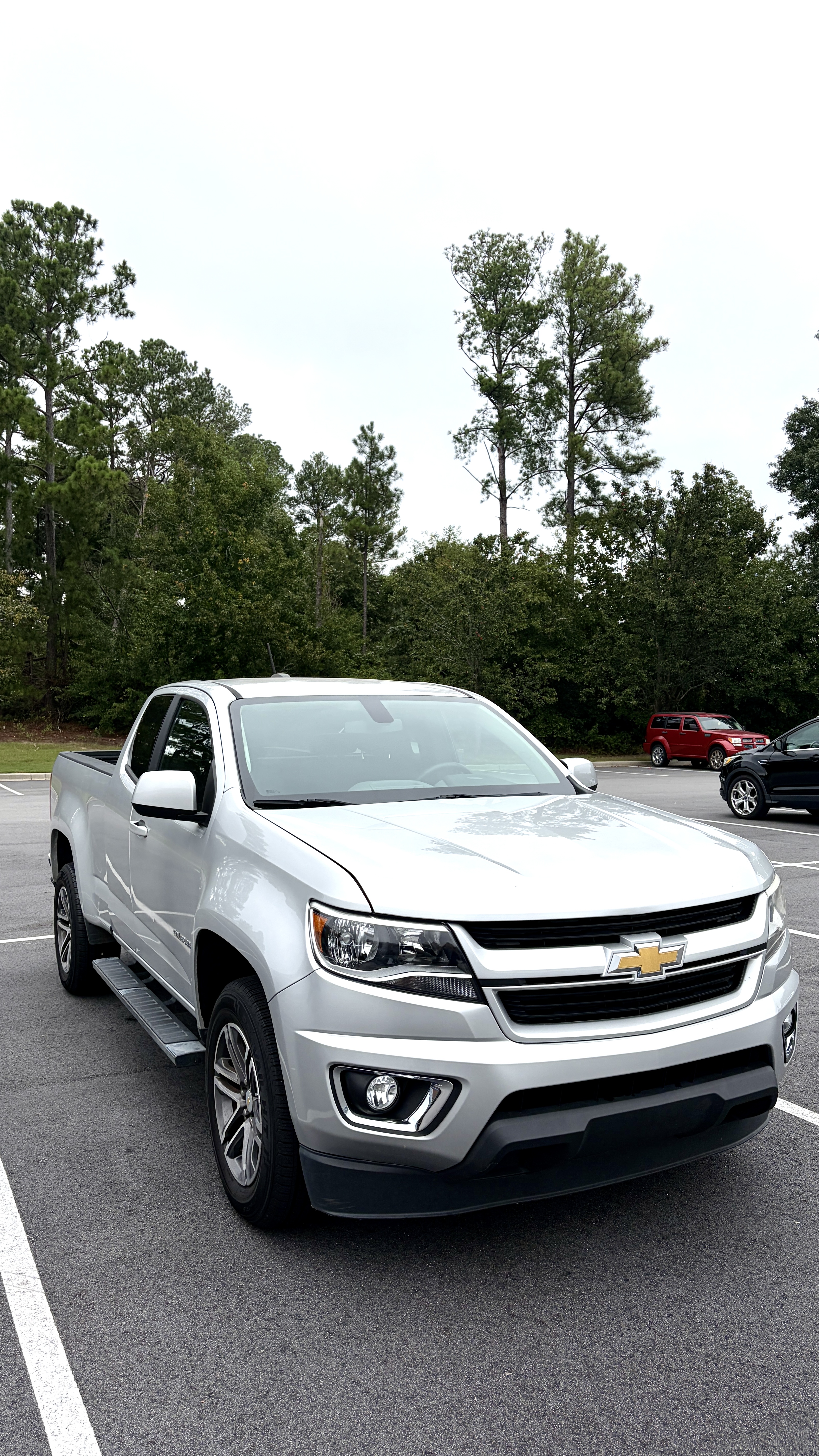 Used 2020 Chevrolet Colorado W/T w/ Custom Special Edition RWD image 2