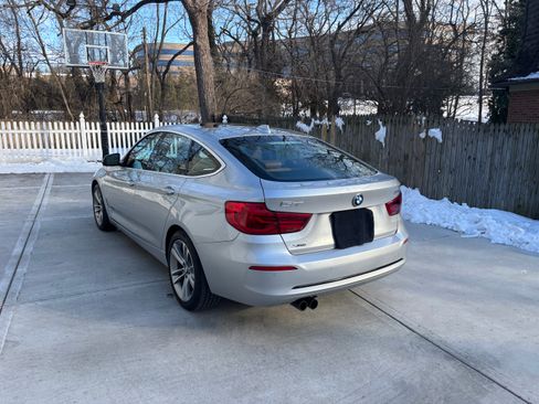 Used 2017 BMW 330i Gran Turismo xDrive image 2