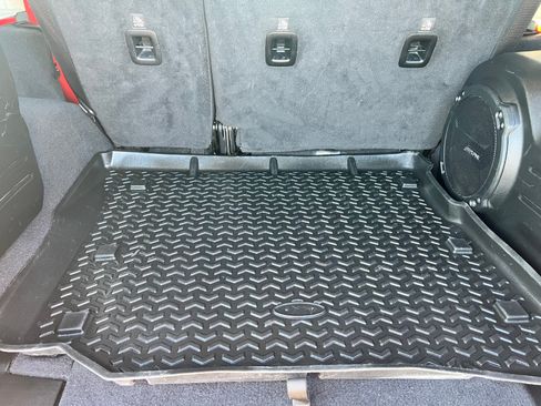 Used 2018 Jeep Wrangler Unlimited Sahara image 21