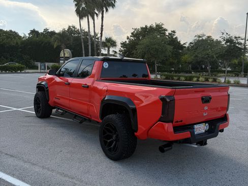 Used 2024 Toyota Tacoma TRD Off-Road AWD/4WD image 15