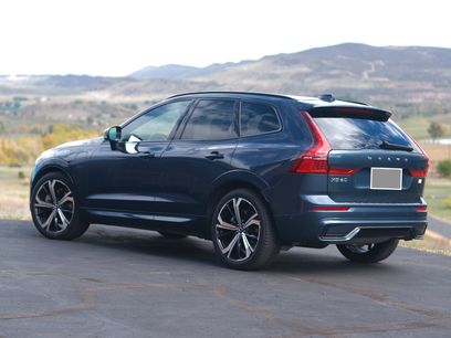 Used 2022 Volvo XC60 T8 R-Design w/ Advanced Package