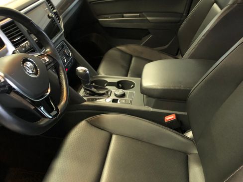 Used 2019 Volkswagen Atlas SE w/ Towing Package image 6