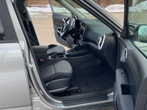 Used 2025 Kia Soul S image 16