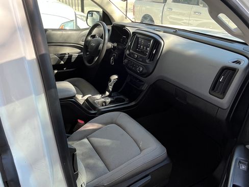 Used 2022 Chevrolet Colorado W/T image 9