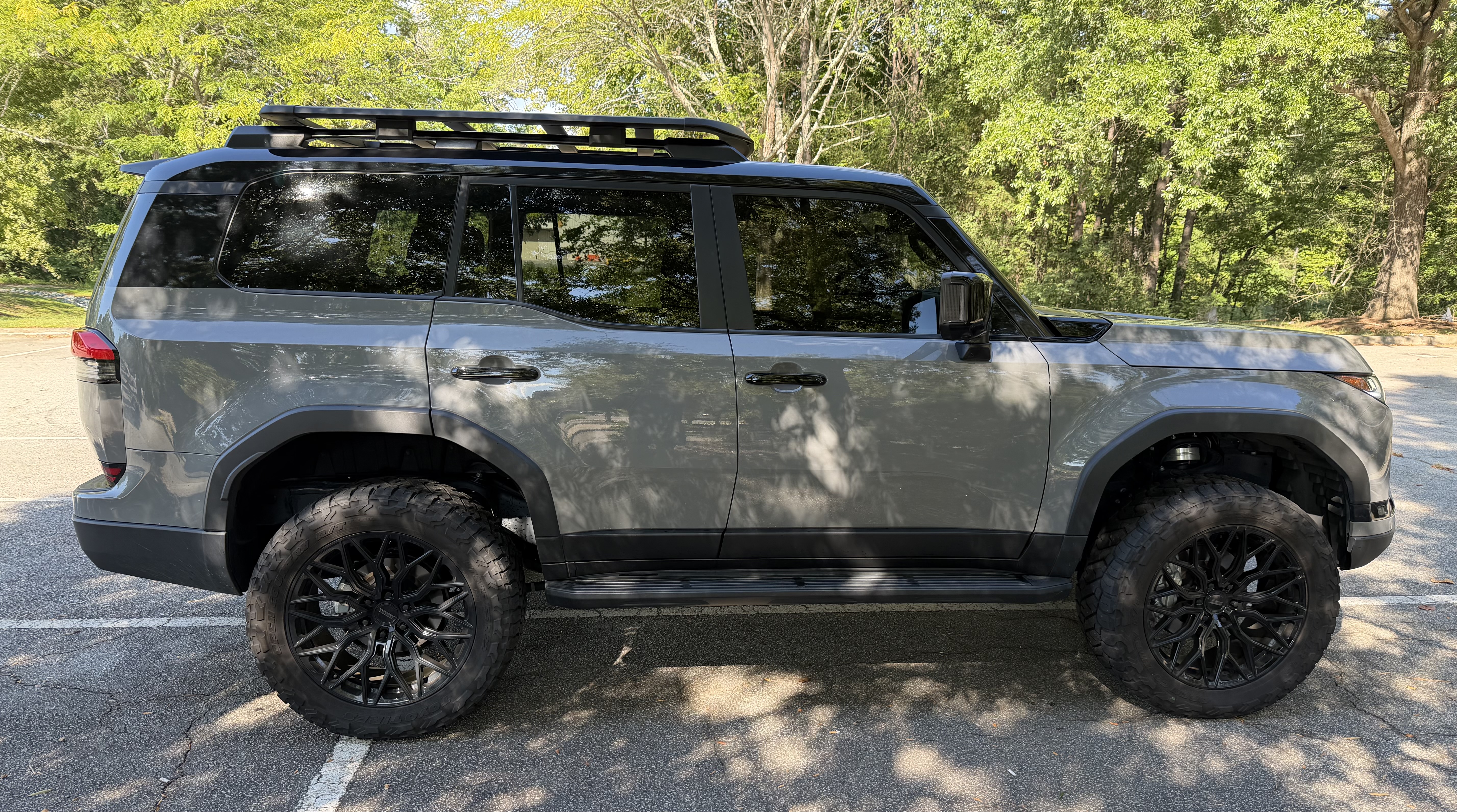 Used 2025 Lexus GX 550 AWD/4WD image 4