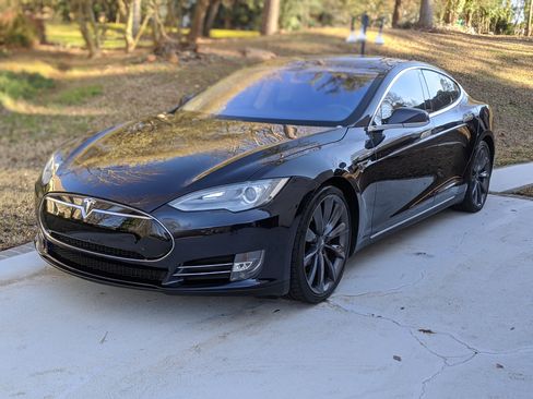 Used 2013 Tesla Model S Performance image 7