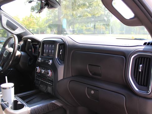 Used 2021 GMC Sierra 2500 Denali w/ Denali Ultimate Package AWD/4WD image 18