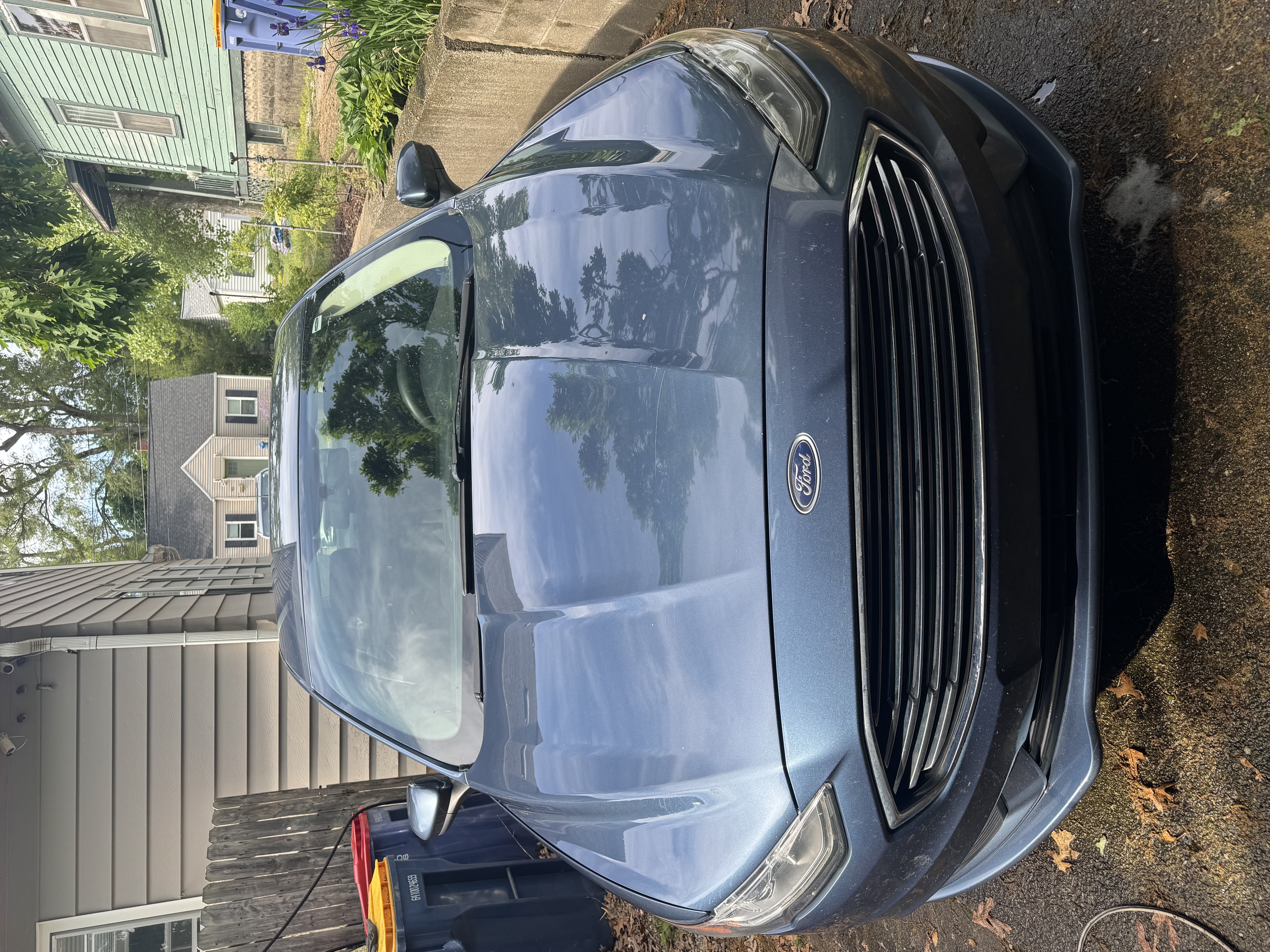 Used 2018 Ford Fusion SE w/ Fusion SE Technology Package FWD image 8