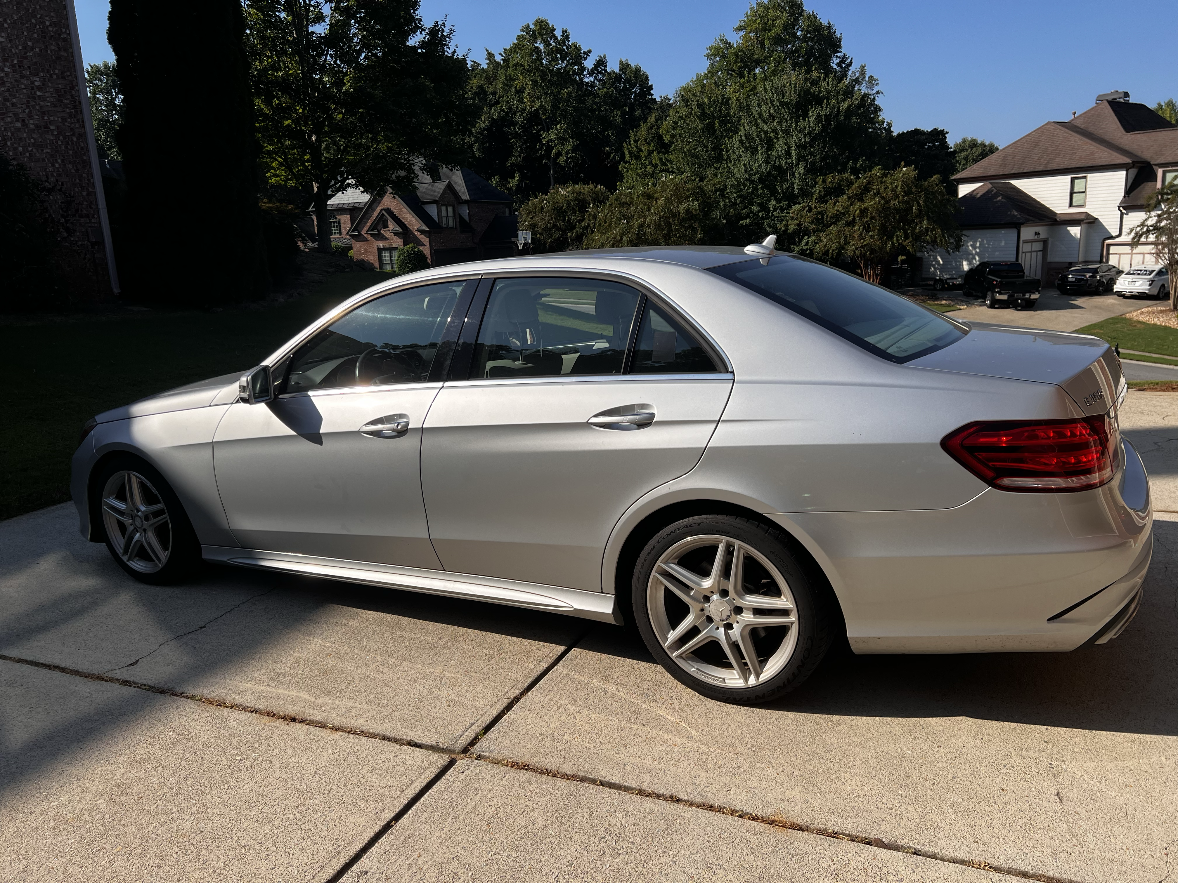 Used 2014 Mercedes-Benz E 350 Sedan image 4