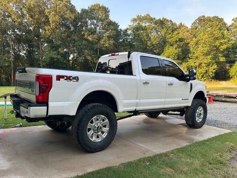 Used 2017 Ford F250 Platinum w/ Platinum Ultimate Package AWD/4WD image 13
