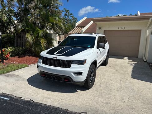 Used 2020 Jeep Grand Cherokee Trailhawk w/ Trailhawk Luxury Group image 1