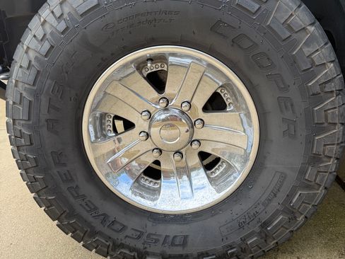 Used 2003 HUMMER H2 w/ Preferred Equipment Group image 10