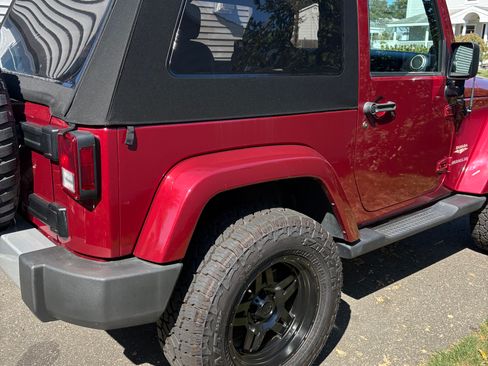 Used 2011 Jeep Wrangler Sahara AWD/4WD image 5