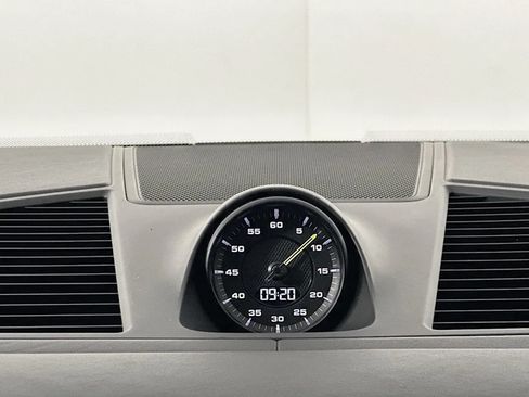 Used 2020 Porsche Cayenne Turbo S image 14