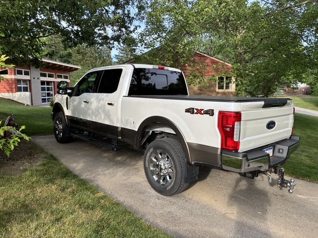 Used 2017 Ford F250 Lariat w/ Lariat Ultimate Package AWD/4WD image 5