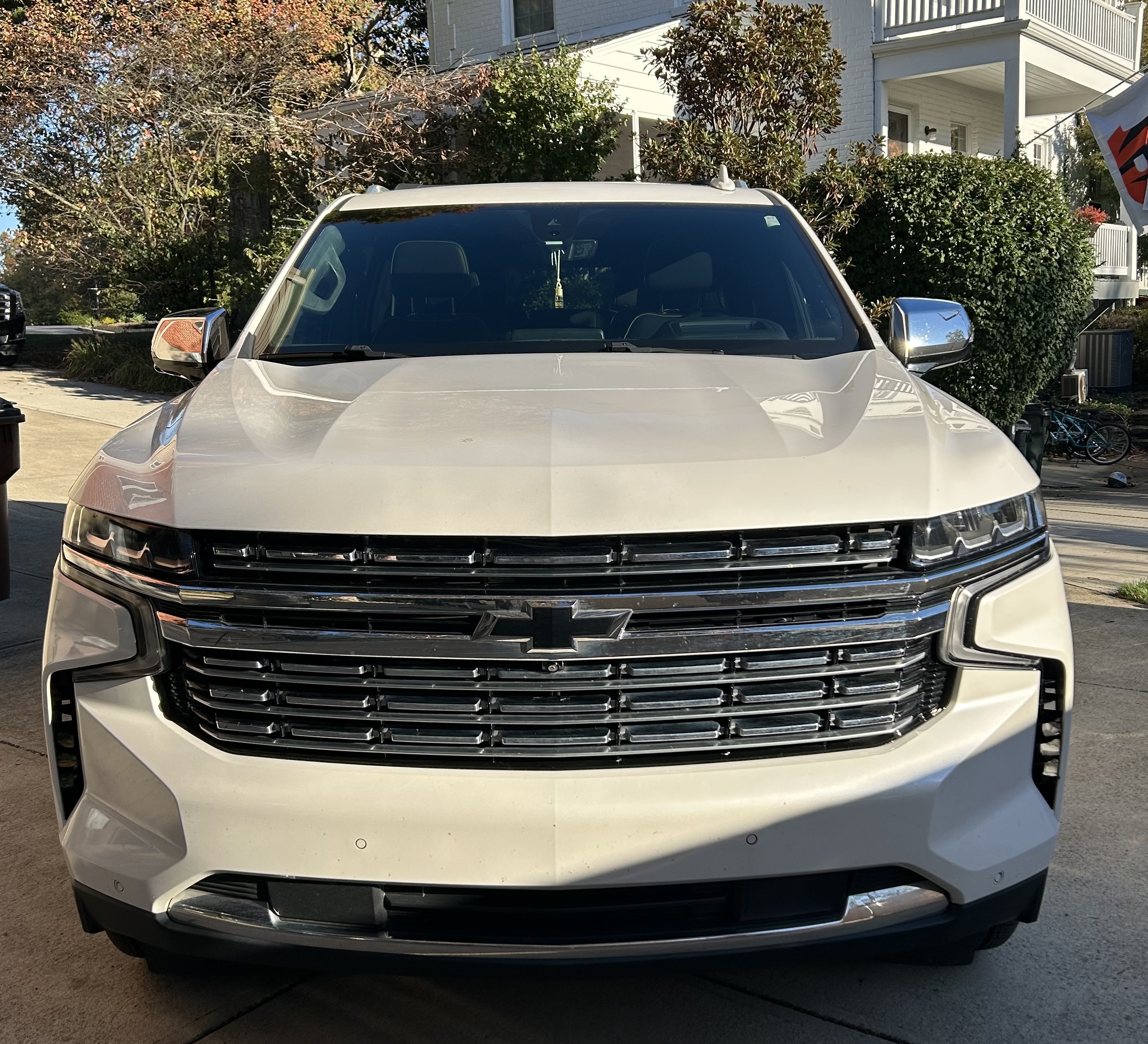 Used 2021 Chevrolet Tahoe Premier w/ Premium Package AWD/4WD image 1