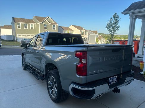 Used 2025 Chevrolet Silverado 1500 LT w/ Z71 Off-Road Package AWD/4WD image 5