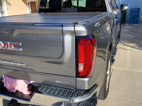 Used 2021 GMC Sierra 1500 SLT w/ SLT Premium Package image 10
